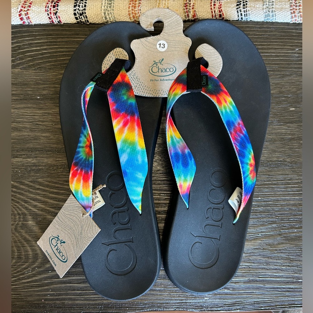 Chaco NWT Men’s Chillos Dark Tie Dye Size 13 Flip Flops!
